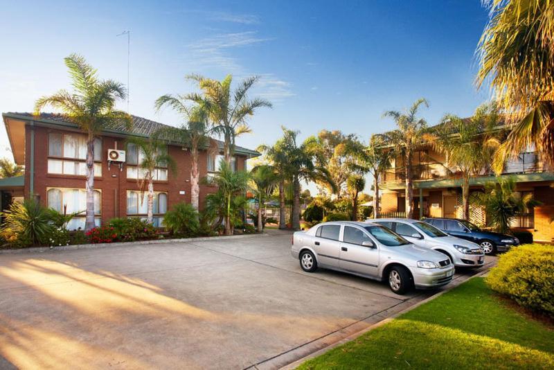 Paradise Holiday Apartments Lake Bunga Room photo